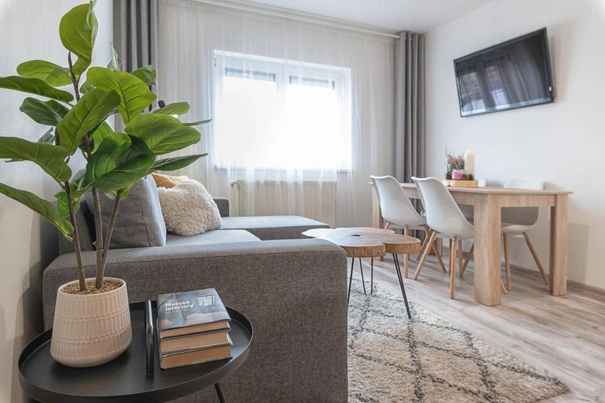 Apartmany Minata Liptovsky Mikulas Ngoại thất bức ảnh